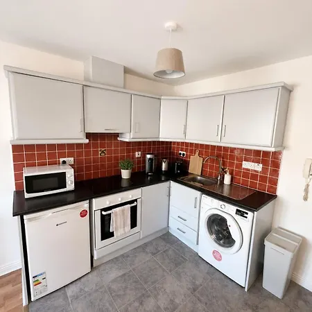 شقة Cosy Retreat 7-min Walk To Eyre Square غالواي