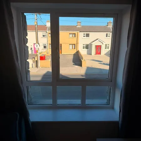 Apartment Cosy Retreat 7-min Walk To Eyre Square