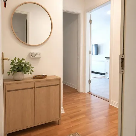 Apartment Cosy Retreat 7-min Walk To Eyre Square