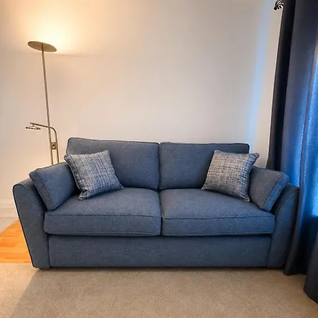 Cosy Retreat 7-min Walk To Eyre Square *